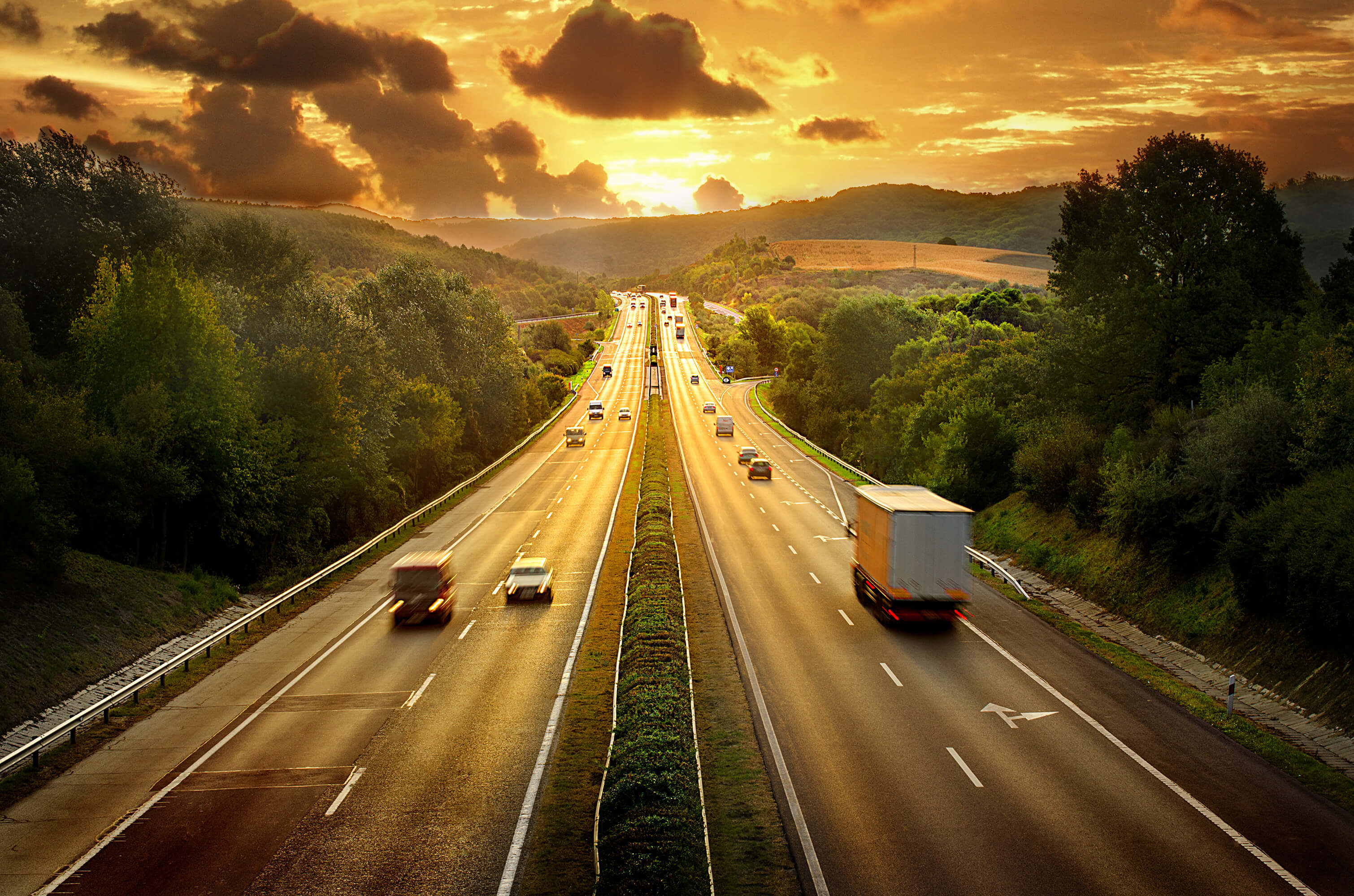 Магистрали жизни. Автострада солнца в Италии. Красивые дороги. Красивая дорога. Автомобильная дорога.
